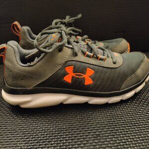 Boys and Girls Under Armour Toccoa Running Shoes Rhino Gray Sneakers Size 5Y